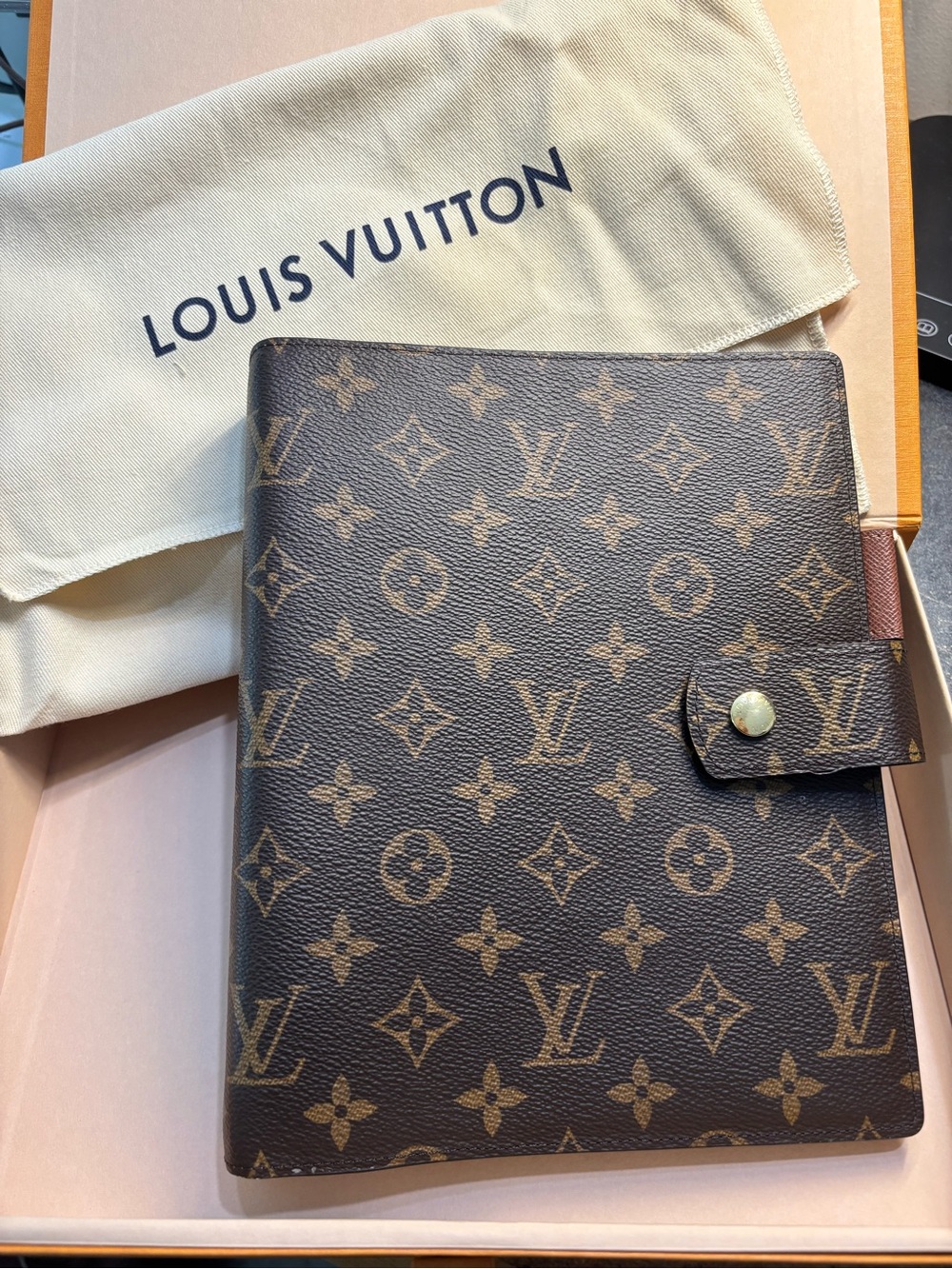 Louis Vuitton Monogram Large Ring Agenda Cover in Brown and Gold